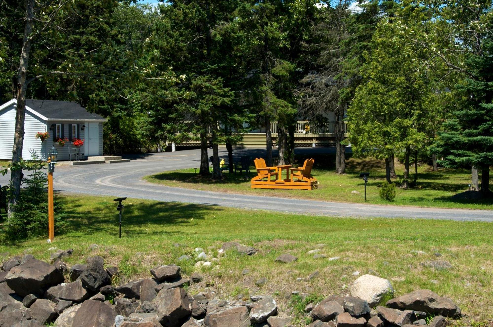 Motel Des Cascades Baie-Saint-Paul Exterior foto